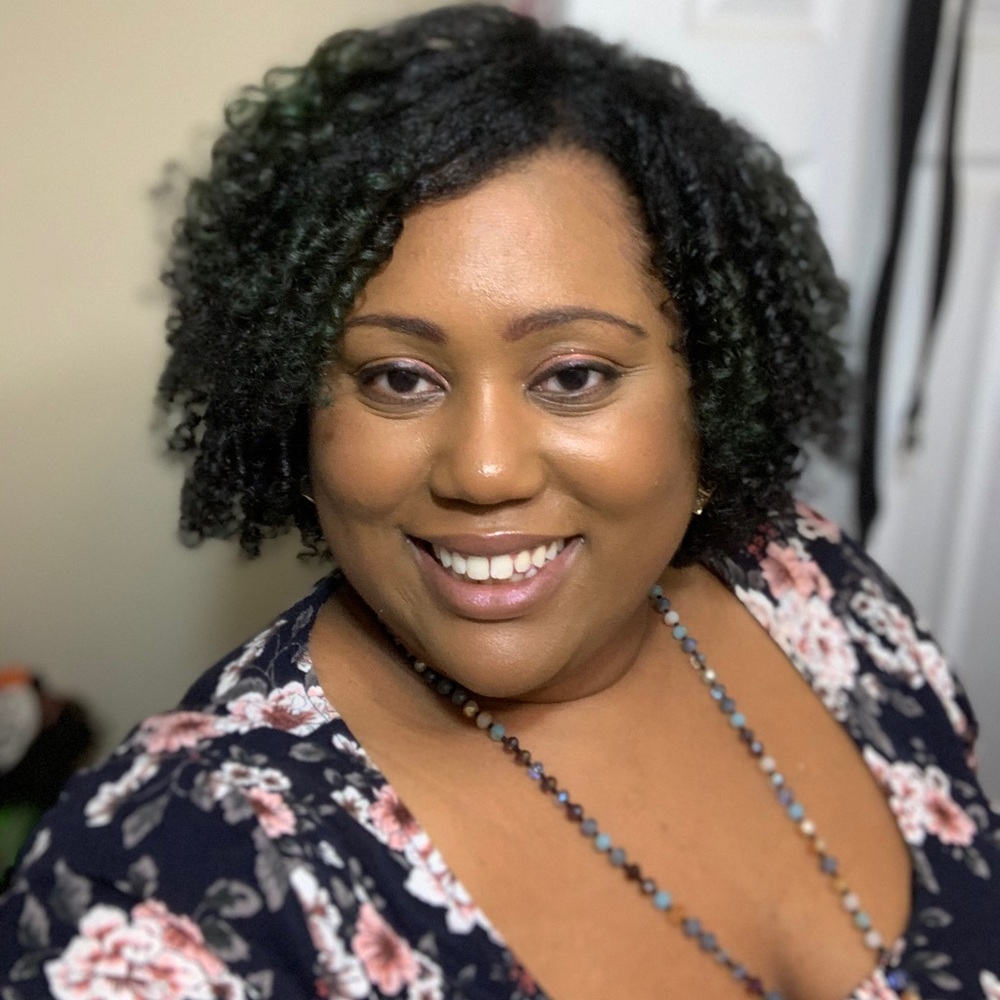 Meet your Posher, Yolanda